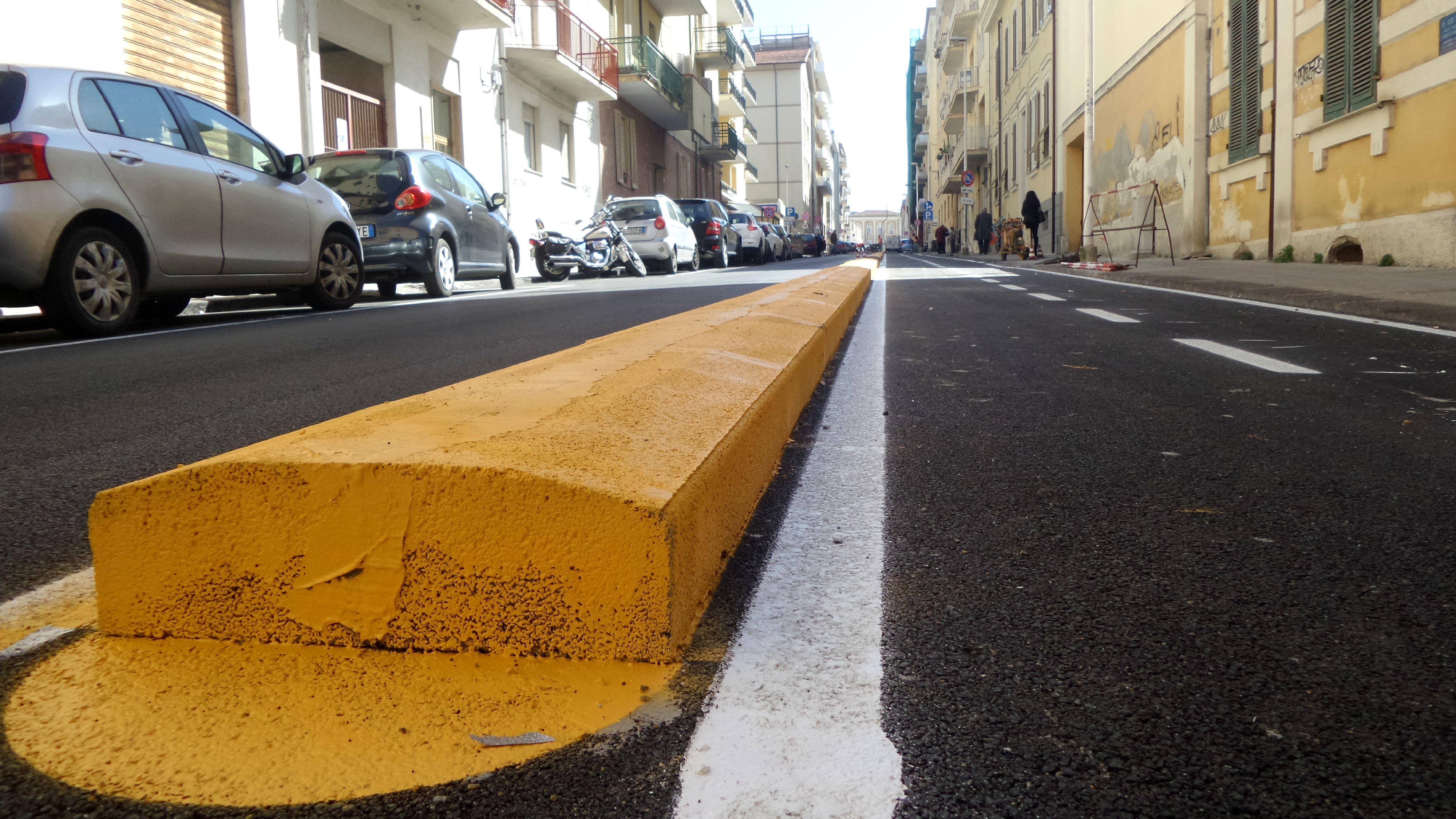PARLIAMONE - Via Crucis colorata di lilla 