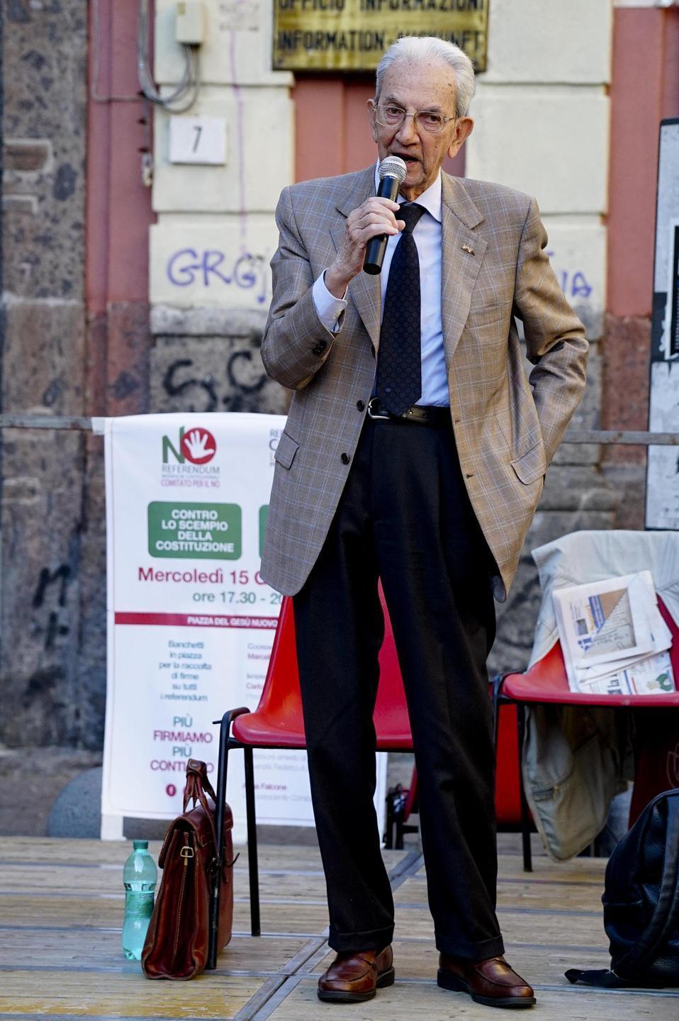 L’allarme di Smuraglia (Anpi): «L’antipolitica aiuta il fascismo»