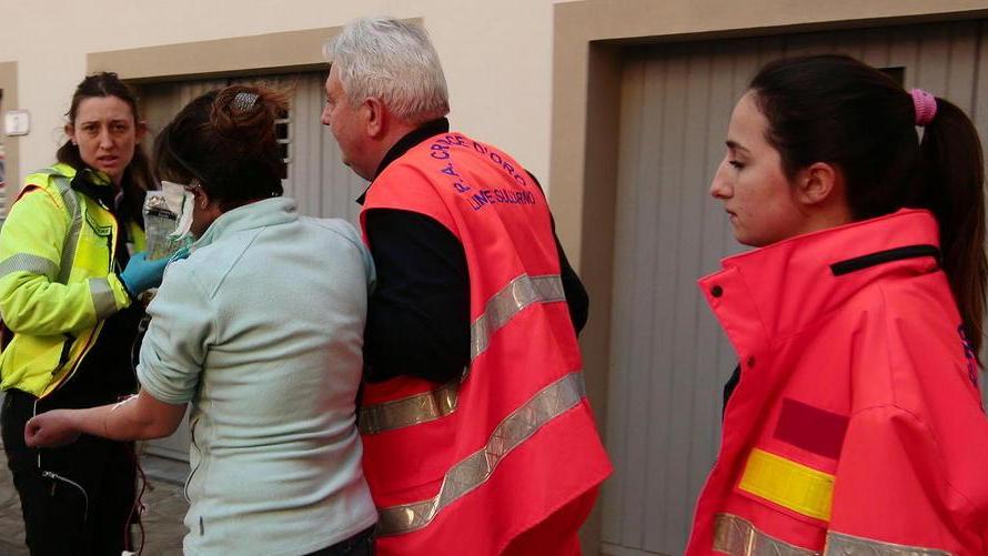 Salvate 4 donne intrappolate tra le fiamme