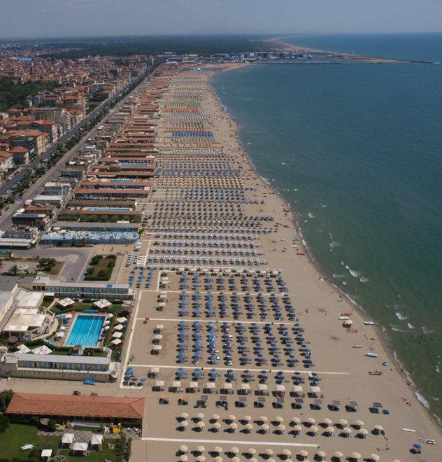 Diecimila euro per l’affitto di una spiaggia 
