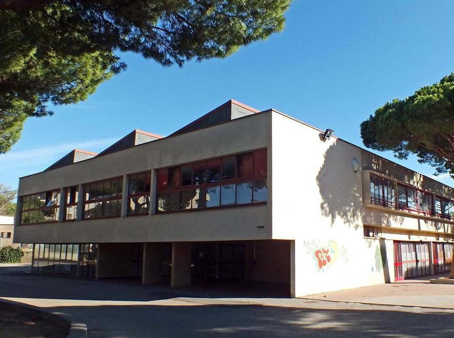 Scuola, il nuovo tetto in estate 