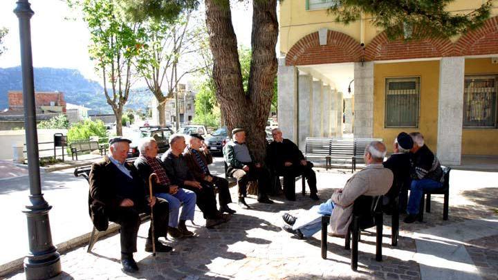 Sardegna sempre più vecchia e meno popolata: 5mila residenti in meno