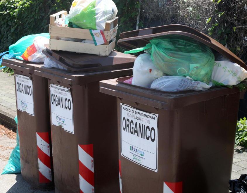 Rifiuti, consiglio annullato e c’è il rischio di rincari 