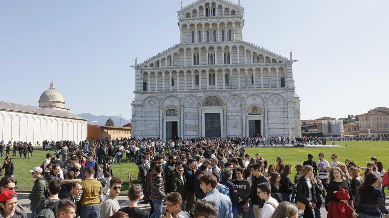 Piazza dei Miracoli il giorno della Lucertola (foto Muzzi)