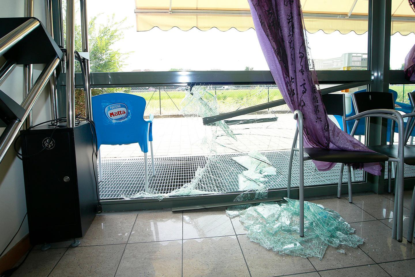 Troppi furti, barista dorme nel locale a Modena 