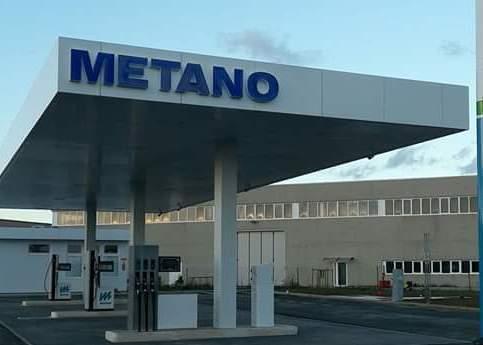 Inaugurato il distributore di metano a Campo alla Croce