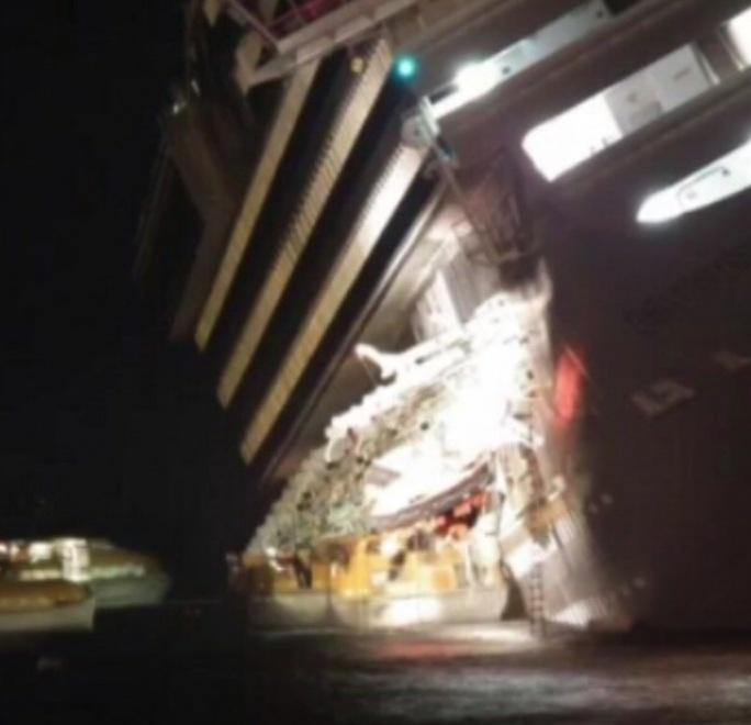 Schettino, l’ultima difesa è su Youtube 