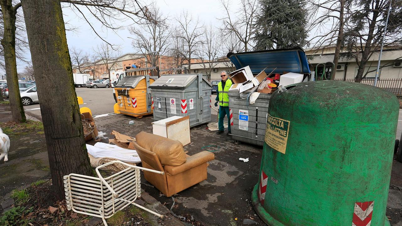 Rifiuti abbandonati: arrivano nuove telecamere