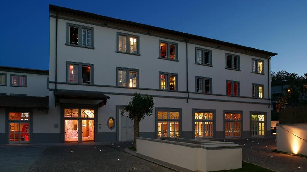 L'Una Hotel di via Pisana a Firenze dove è stata trovata morta la trentenne pratese
