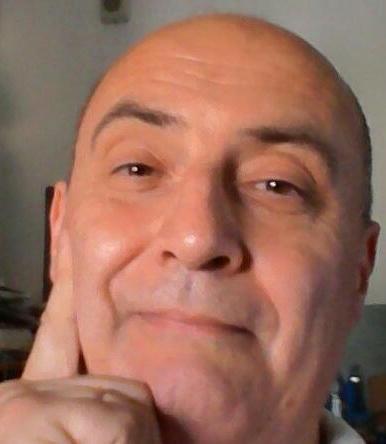 Muore a cinquantotto anni, liceo in lutto 