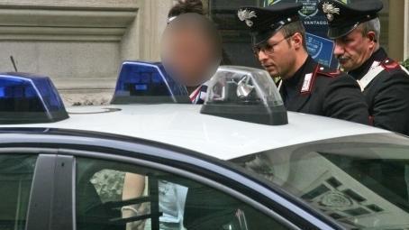 “Troppo occidentale”, bastona la figlia