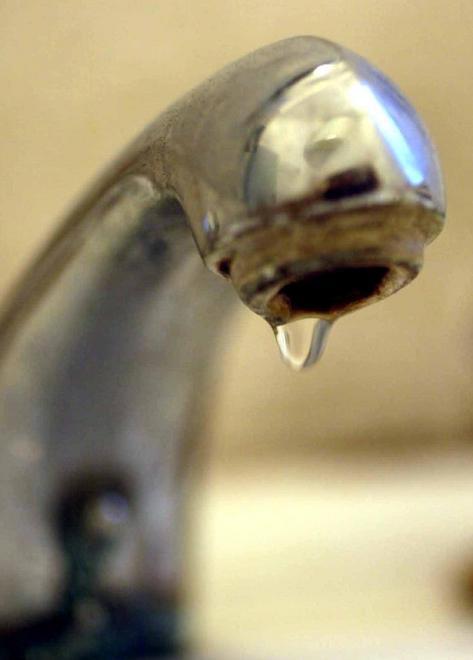 Cede il tubo, pomeriggio senz’acqua: e domani... il bis 