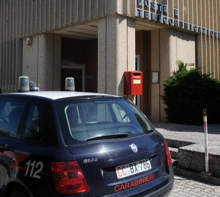 Fallisce la rapina alle Poste Messi in fuga due banditi 
