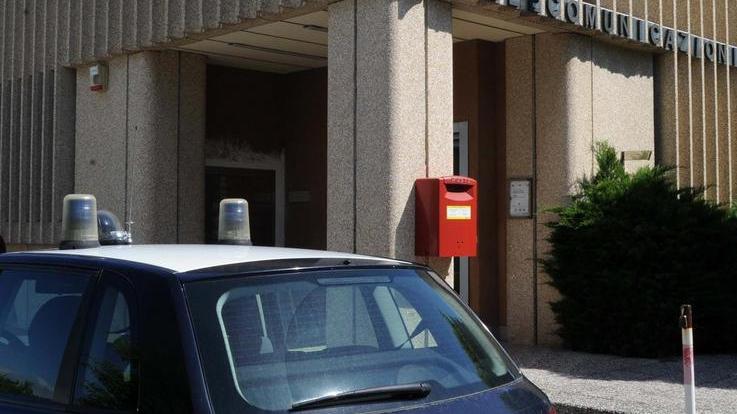 Fallisce la rapina alle Poste Messi in fuga due banditi