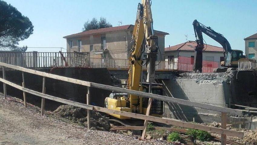 Pronto entro giugno il nuovo ponte su via Livornese