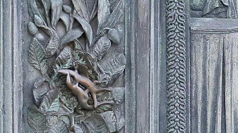 «Io, palpeggiata dai borseggiatori sotto la Torre»