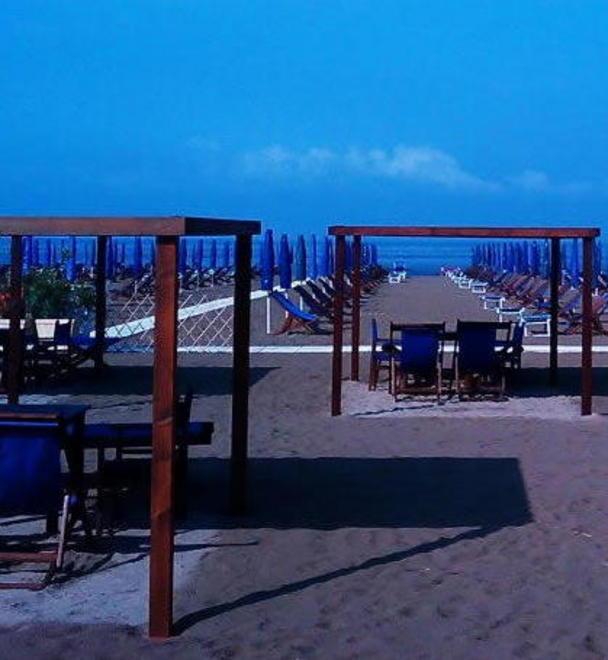 Esposto sulla Pietrasanta Sviluppo 