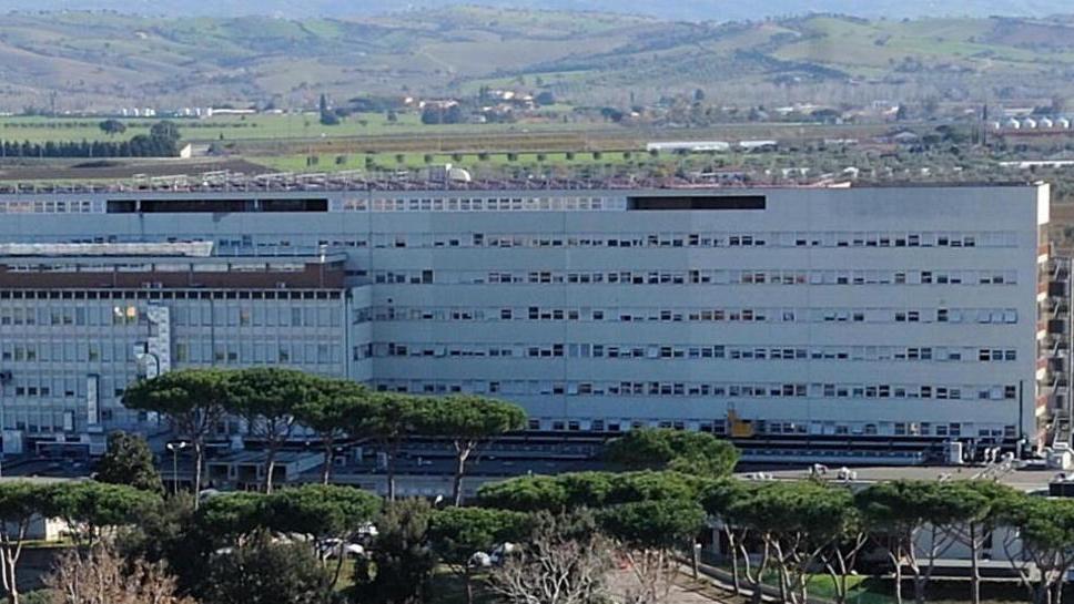 Muore in reparto Il figlio presenta un esposto in Procura