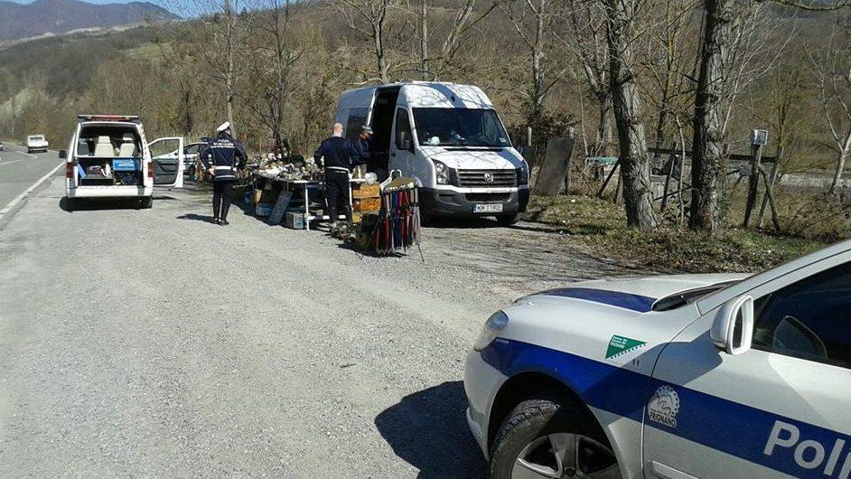 Sequestro e multa ad ambulante sulla Fondovalle