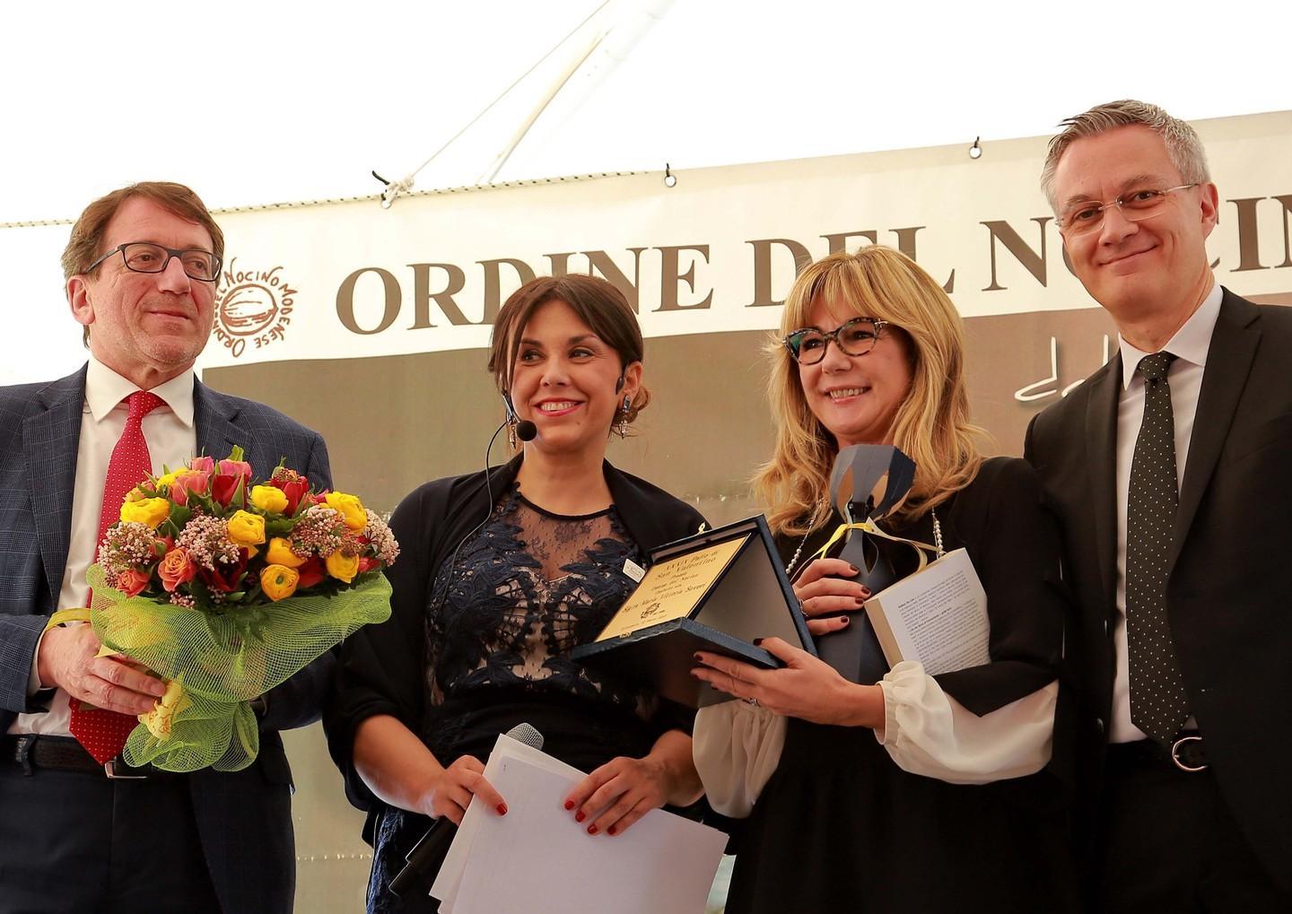 Il Palio del nocino parla modenese: vincono Renzo Giusti e Maria Sarti