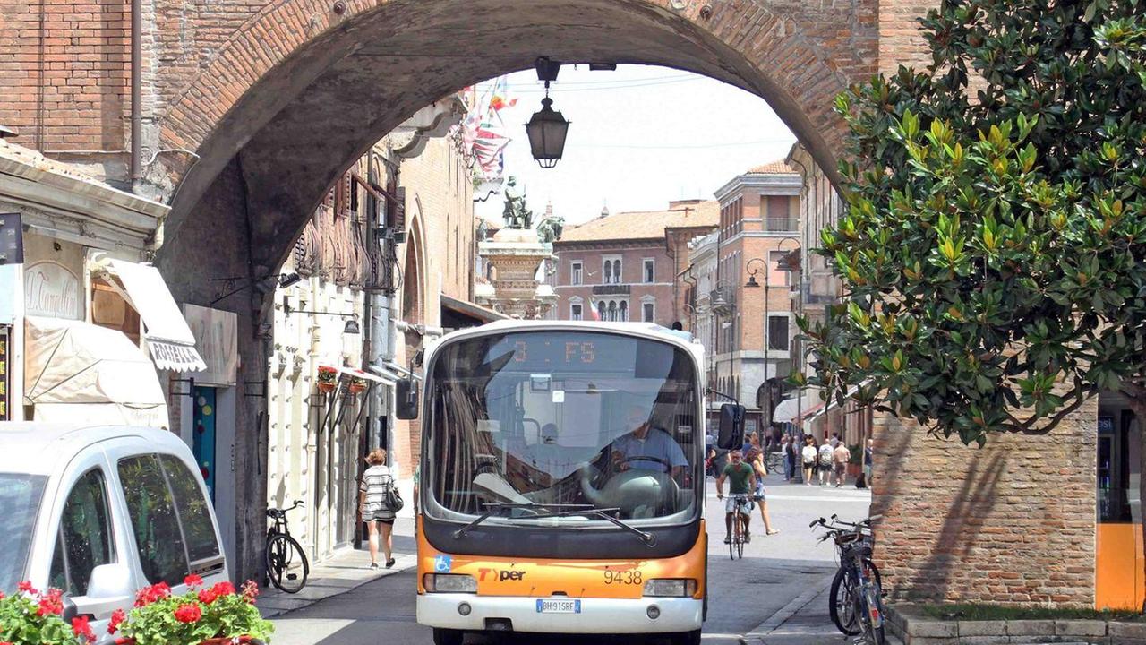 Bus: meno chilometri, più passeggeri