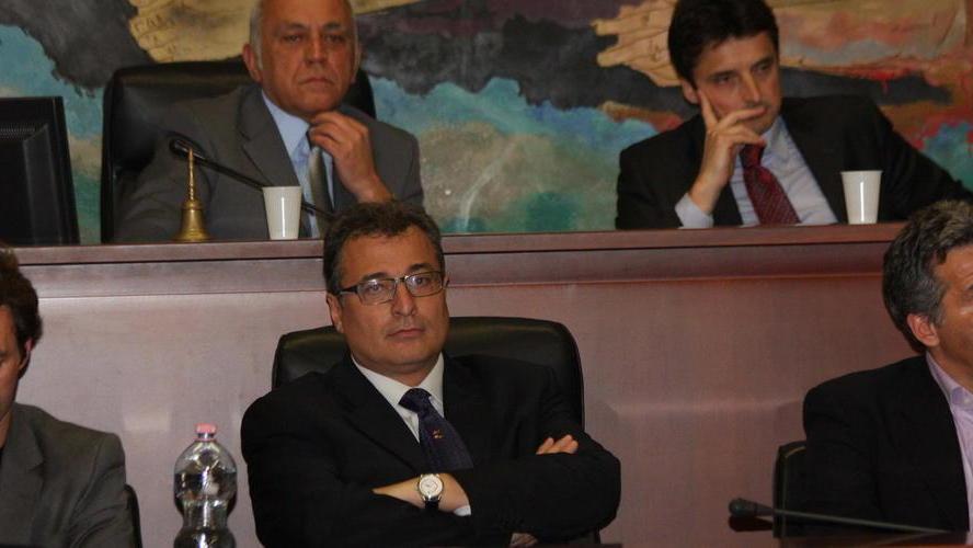 L’inchiesta per ora non tocca i politici