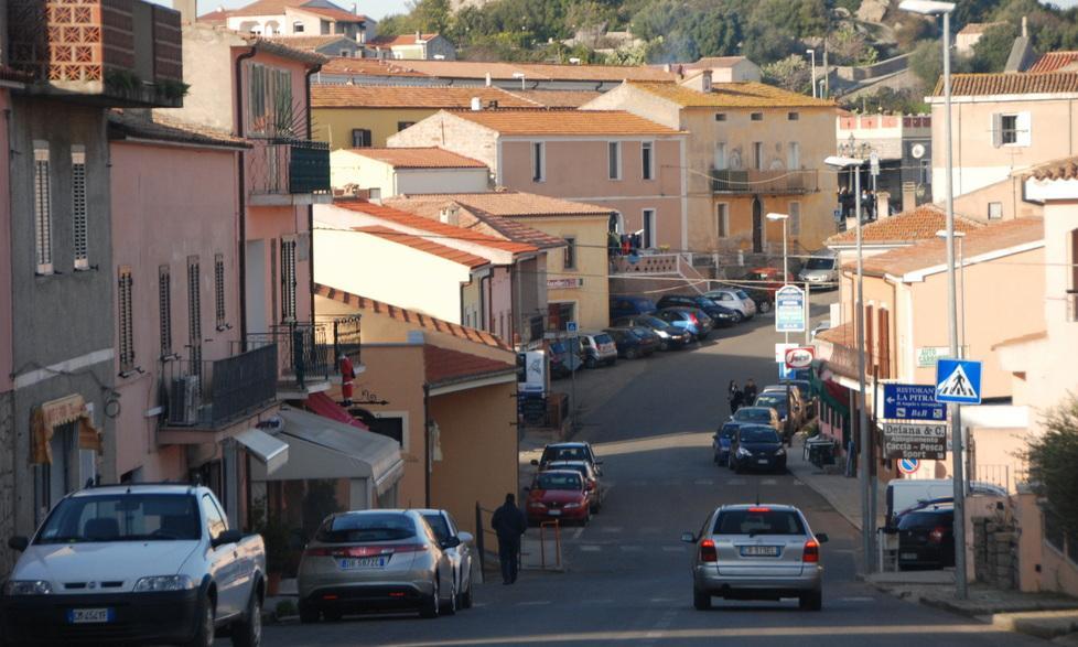 Una telecamera mobile in paese per “beccare” chi abbandona i rifiuti