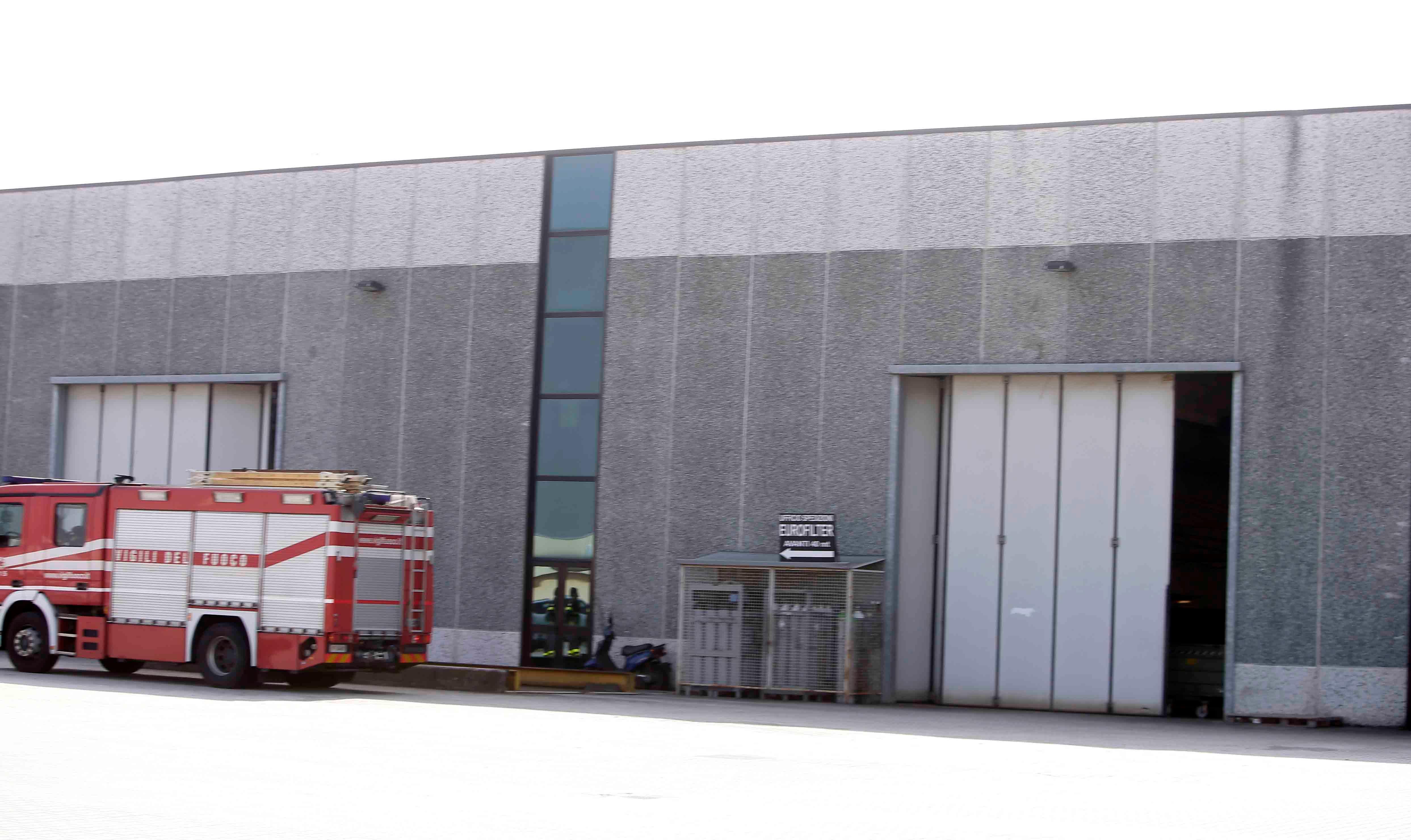 Casalgrande, principio d'incendio alla Eurofilter: ustionato un operaio 