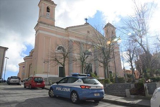 Baby gang specializzata nelle rapine nei negozi, arrestati due minori a Nuoro 