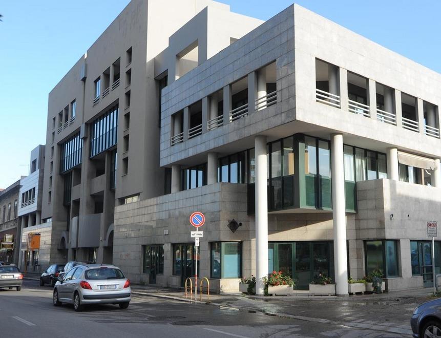 Contro Abbanoa 22 consiglieri regionali 