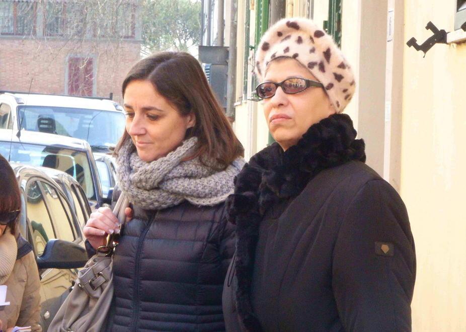La moglie si difende: «Antonio è spirato fra le mie braccia» 