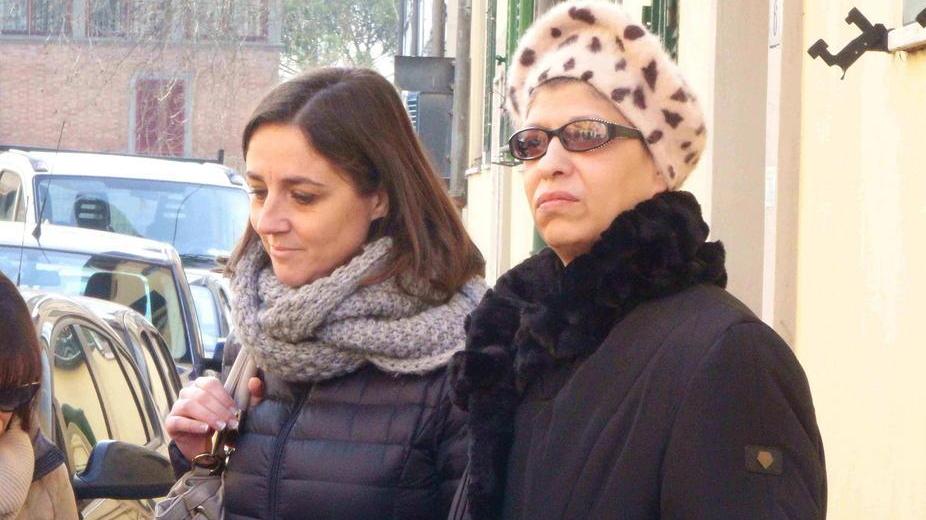 La moglie si difende: «Antonio è spirato fra le mie braccia»
