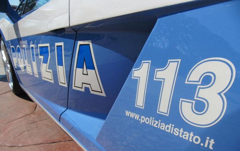 Cagliari, lancia la sedia alla compagna e la ferisce: 35enne in manette