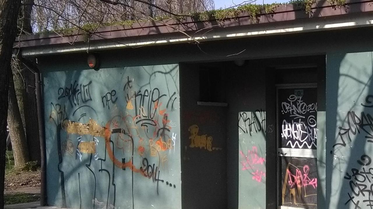 «Casoni terra di nessuno», il parco di Luzzara in mano ai vandali