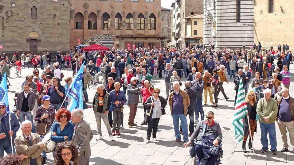 Primo maggio 2016: sindacati in piazza per rivendicare più tutele per i lavoratori (foto Gori)