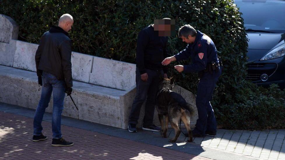 Controlli in via Primo Maggio e nel quartiere della stazione