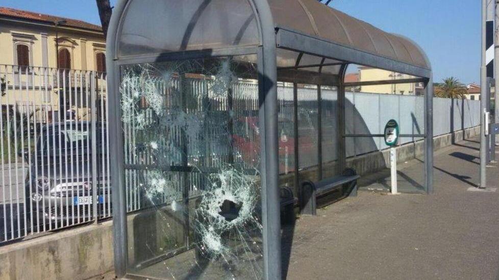 Pensilina vandalizzata: Rfi sporge denuncia