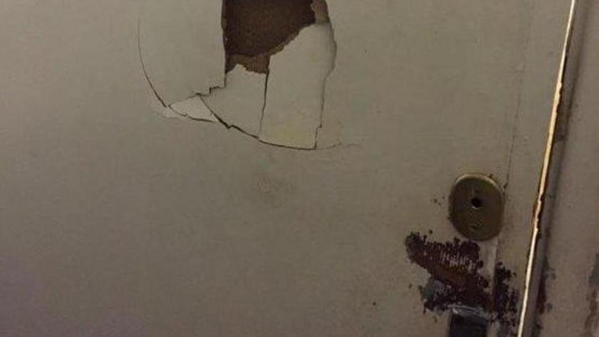 Vandali in azione al Metro, salta la proiezione del film