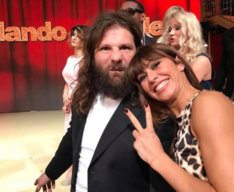 Il samba di Sara e il rugbista «Ballando per vincere...» 