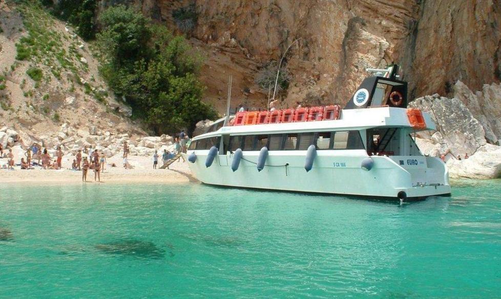 Un pontile a Cala Mariolu per limitare gli accessi 