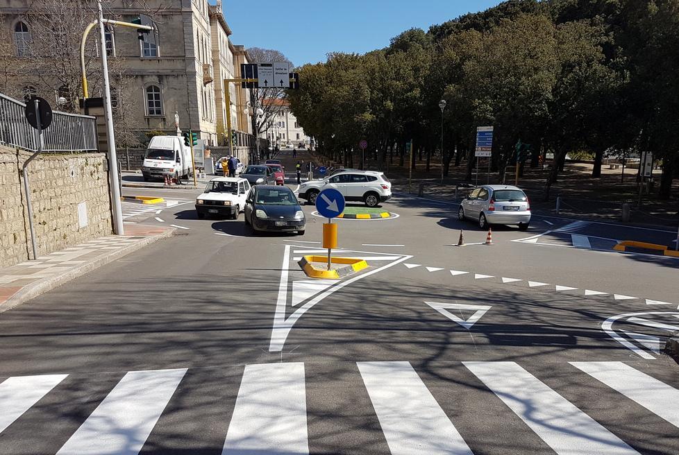 Aperta al traffico la nuova rotatoria davanti al tribunale 