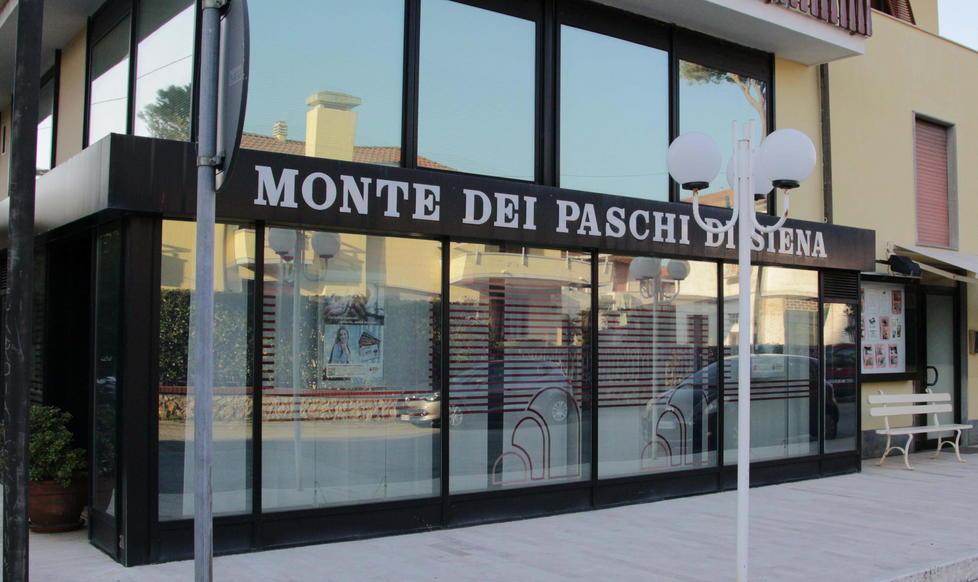 La banda dei rapinatori imbranati tenta la rapina in banca