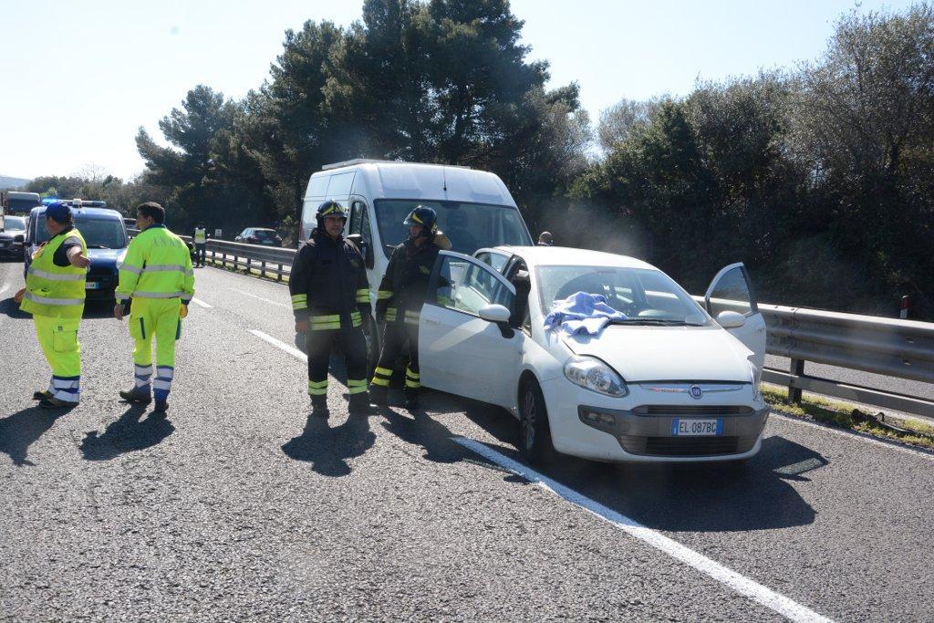 Sassari, pedone travolto mentre attraversa in via Roma 