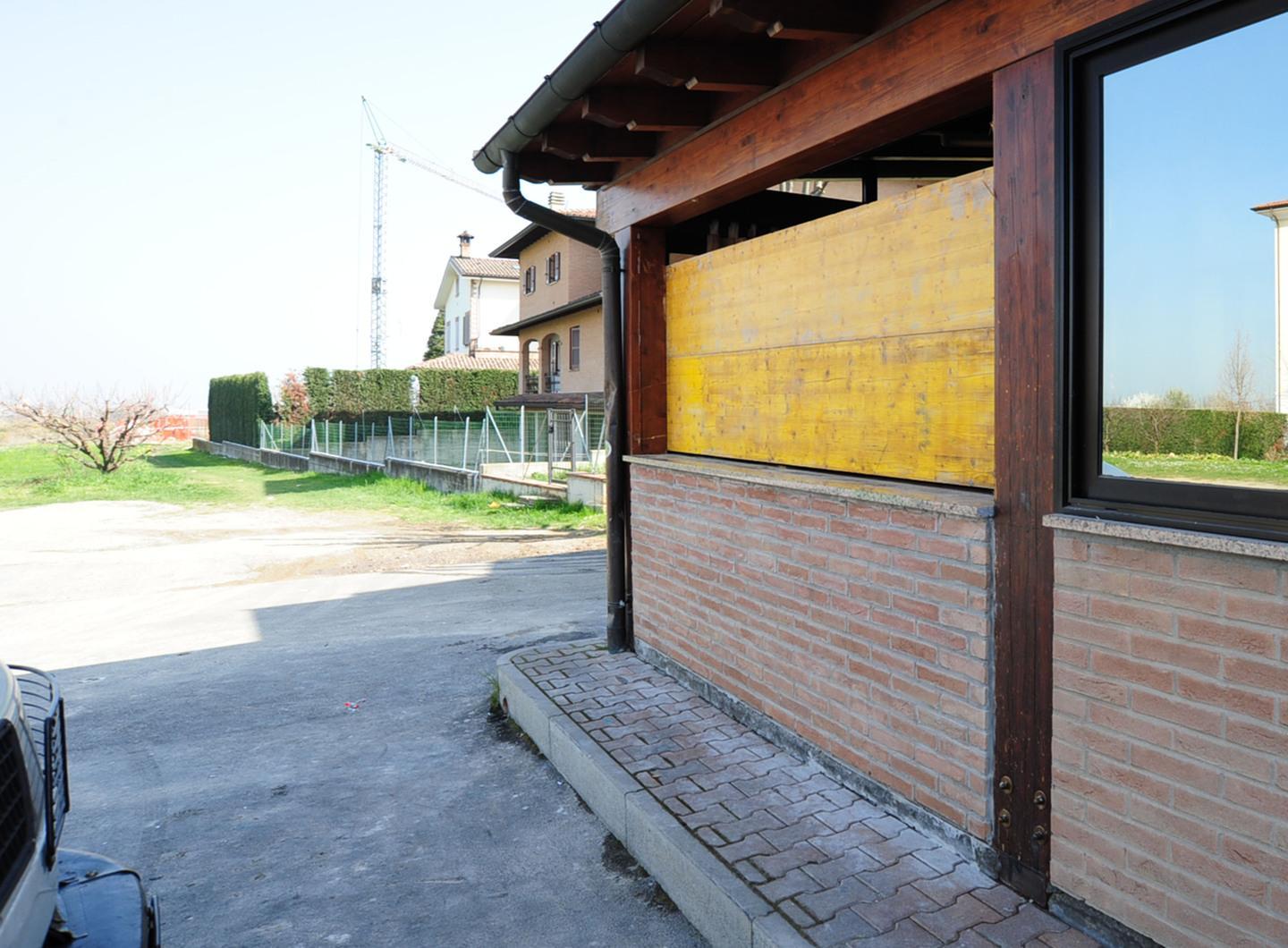 Castelvetro, furgone ariete contro bar: quattro colpi in 10 giorni  