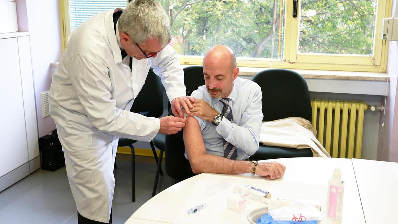 Boom di medici vaccinati: +32%