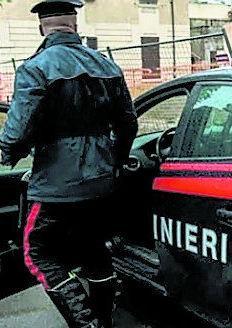 Rubano mobili al Park Hotel: arrestati dai carabinieri