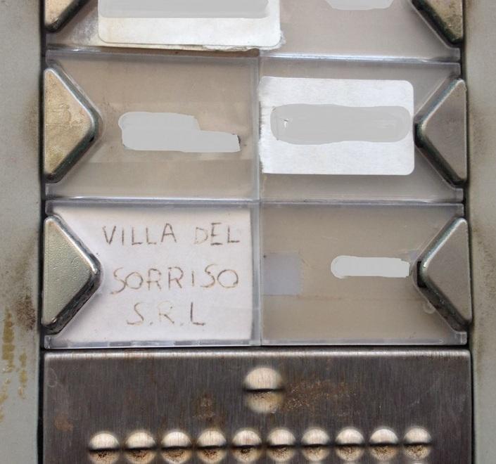 Una casa di cura irregolare scoperta in centro 