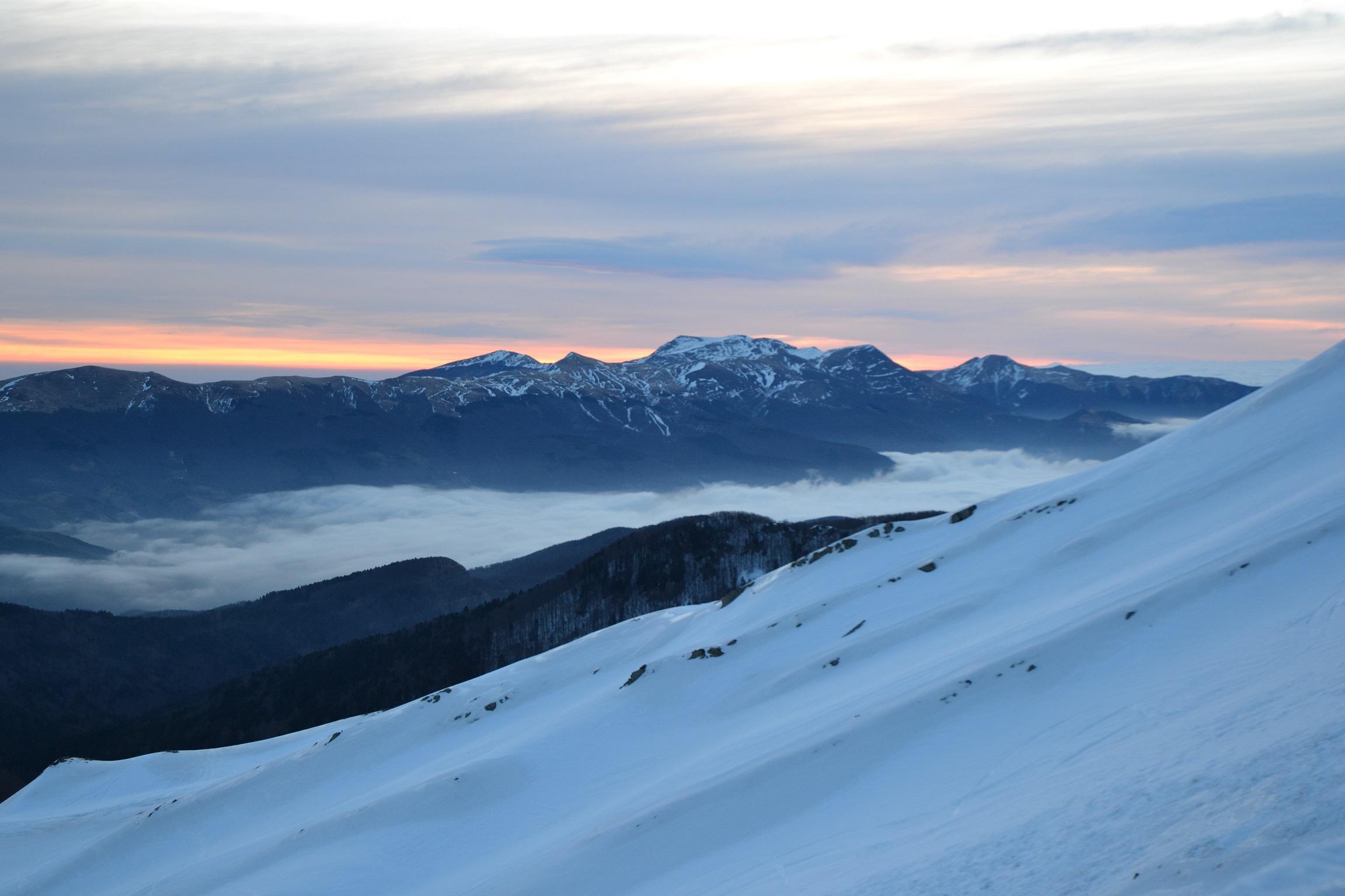 La suggestione dell'alba in alta quota (foto Jolly, Tiziano Vivarelli)