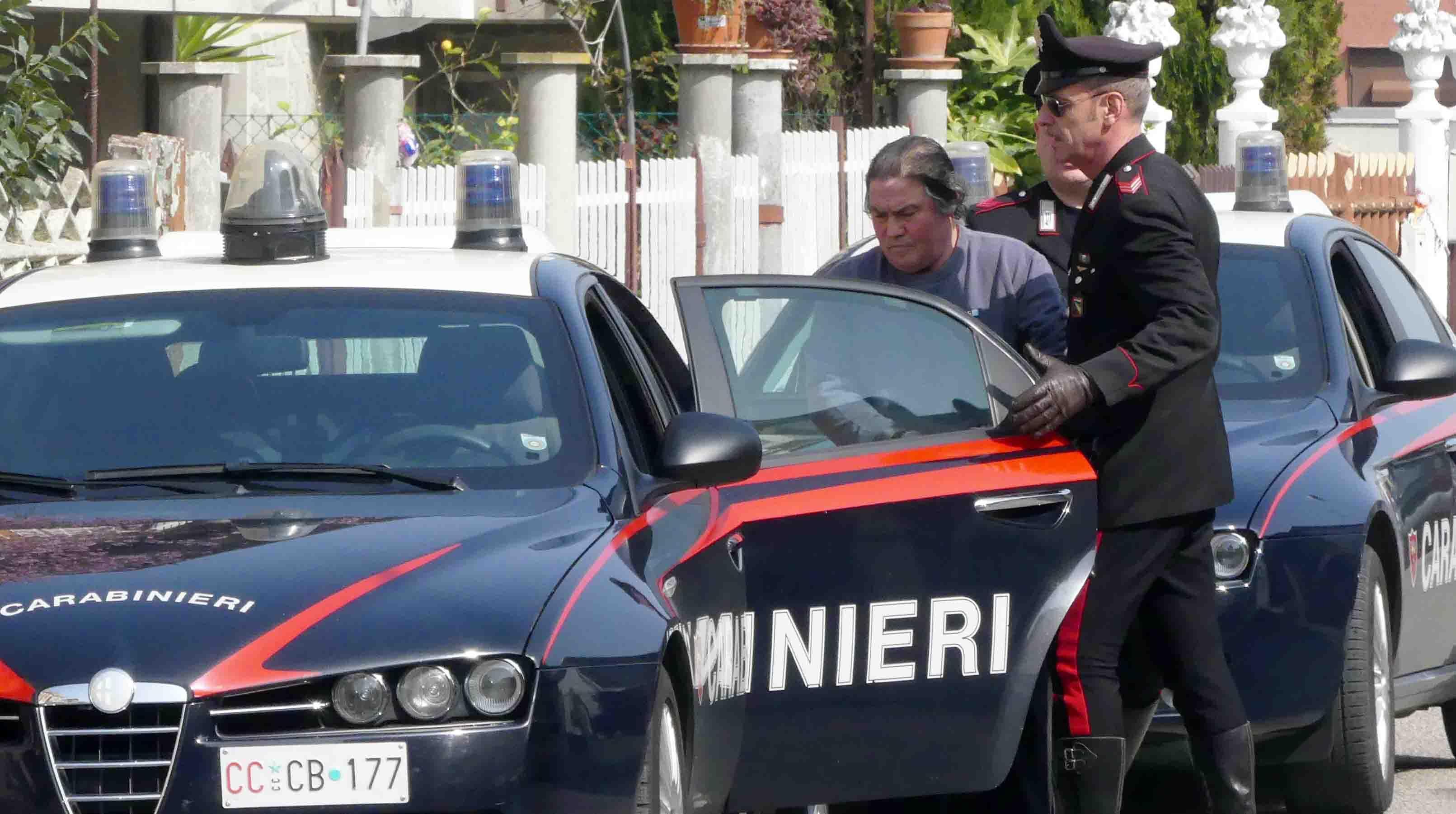 Ferrara, in via Rambaldi «anche minacce di morte»  