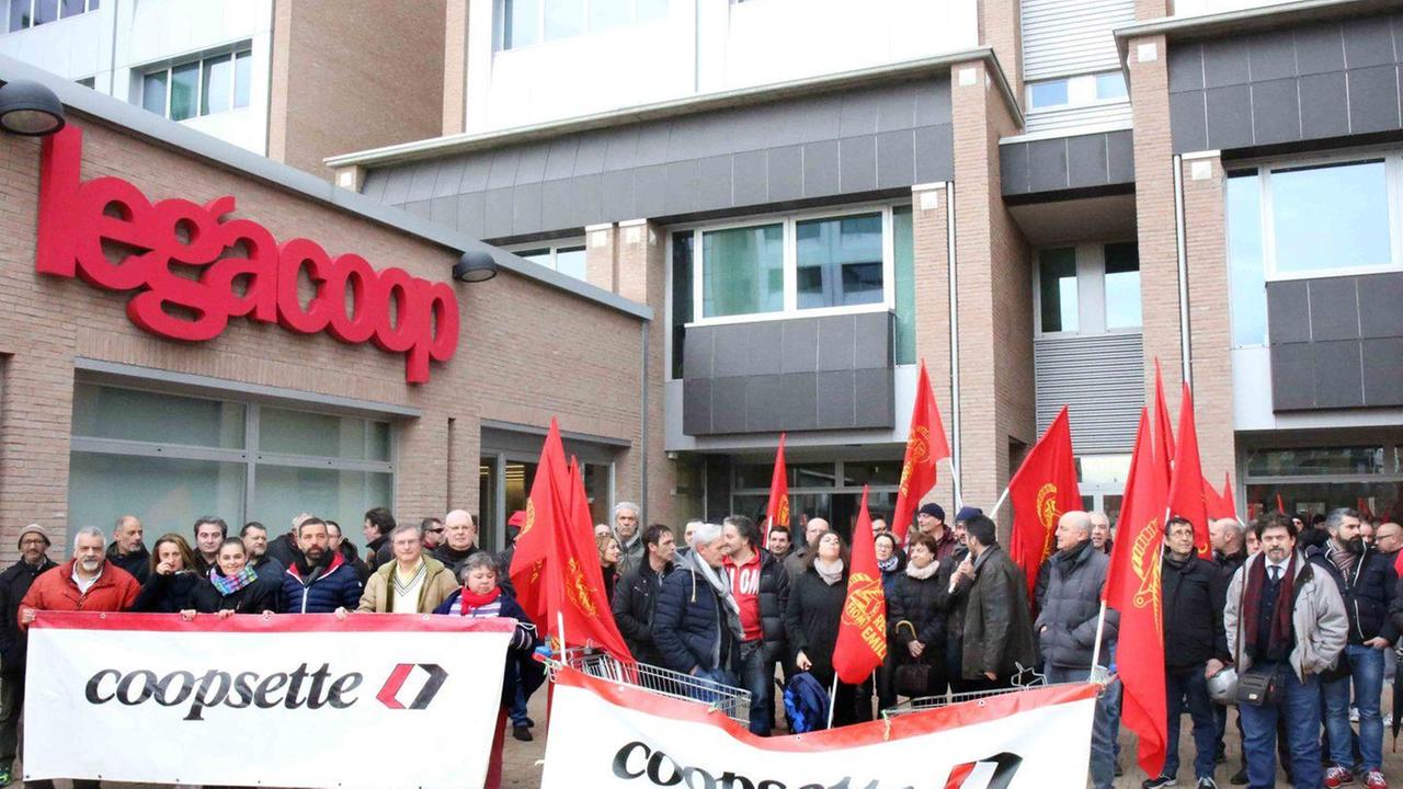 Fiom: «Preoccupati per Reggio e Bologna»